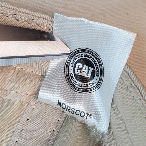 CAT Caterpillar Raised Logo Adjustable Strap Back Curve Bill Style Black Tan Hat - Picture 11 of 11